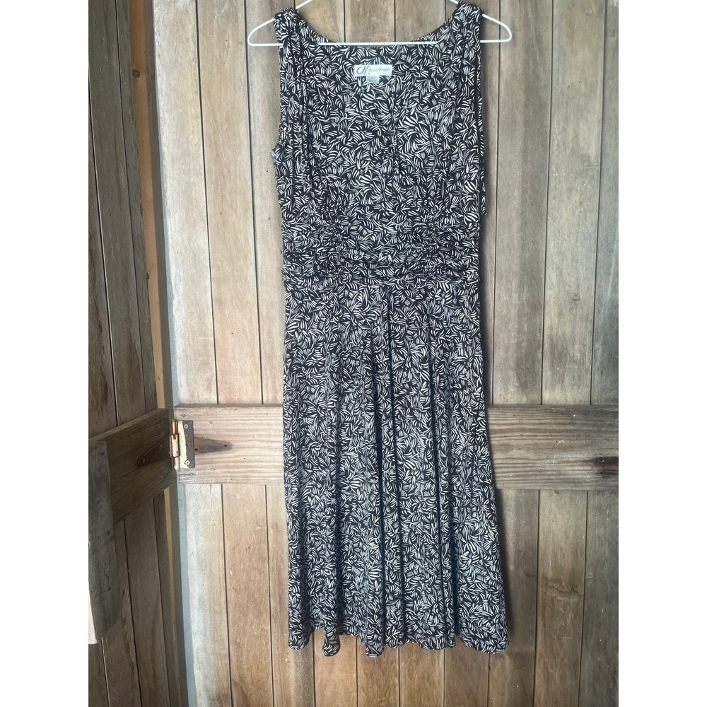 Dressbarn Womens Size 8 Black White Abstract Leaf Print Ruched Waist Midi Dress